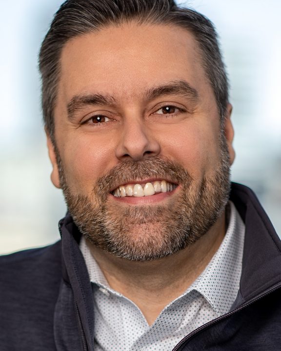 Portrait corporatif- linkedin profil picture - montreal portrait - photographe montreal portrait